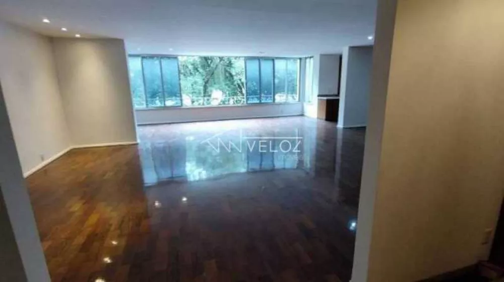 Apartamento à venda com 4 quartos, 251m² - Foto 2