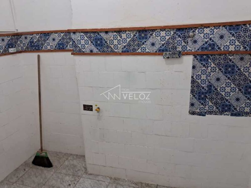 Prédio Inteiro à venda com 2 quartos, 51m² - Foto 2