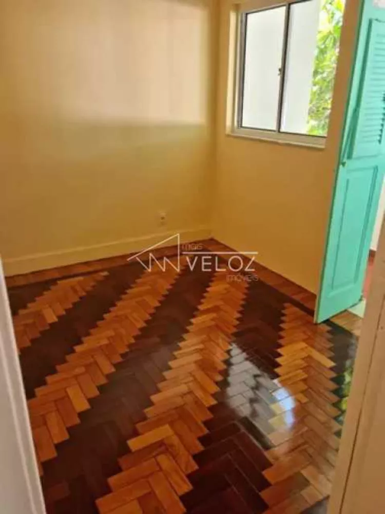 Apartamento à venda com 3 quartos, 180m² - Foto 4