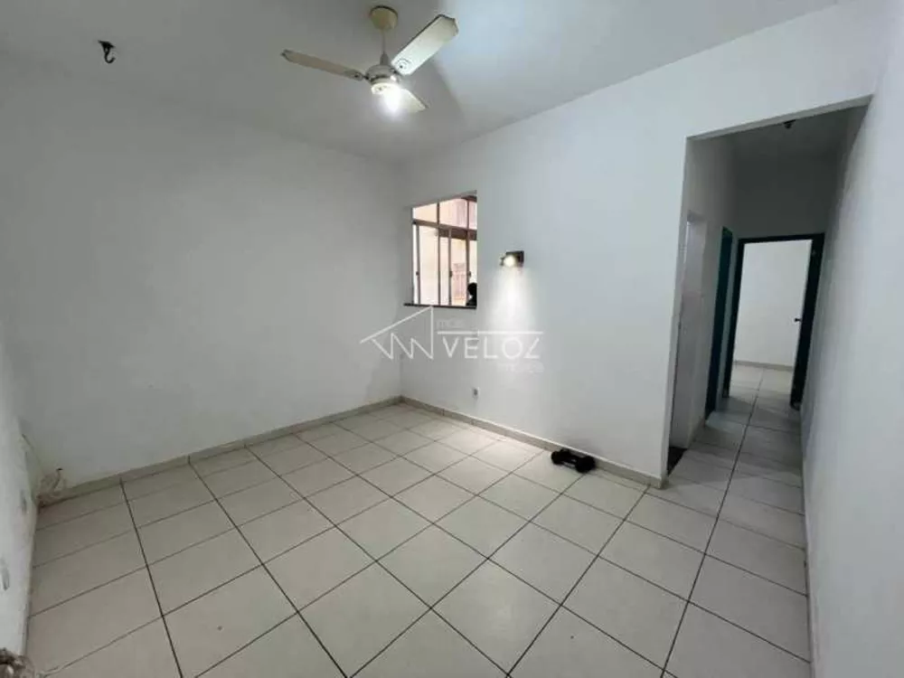 Apartamento à venda com 1 quarto, 42m² - Foto 1