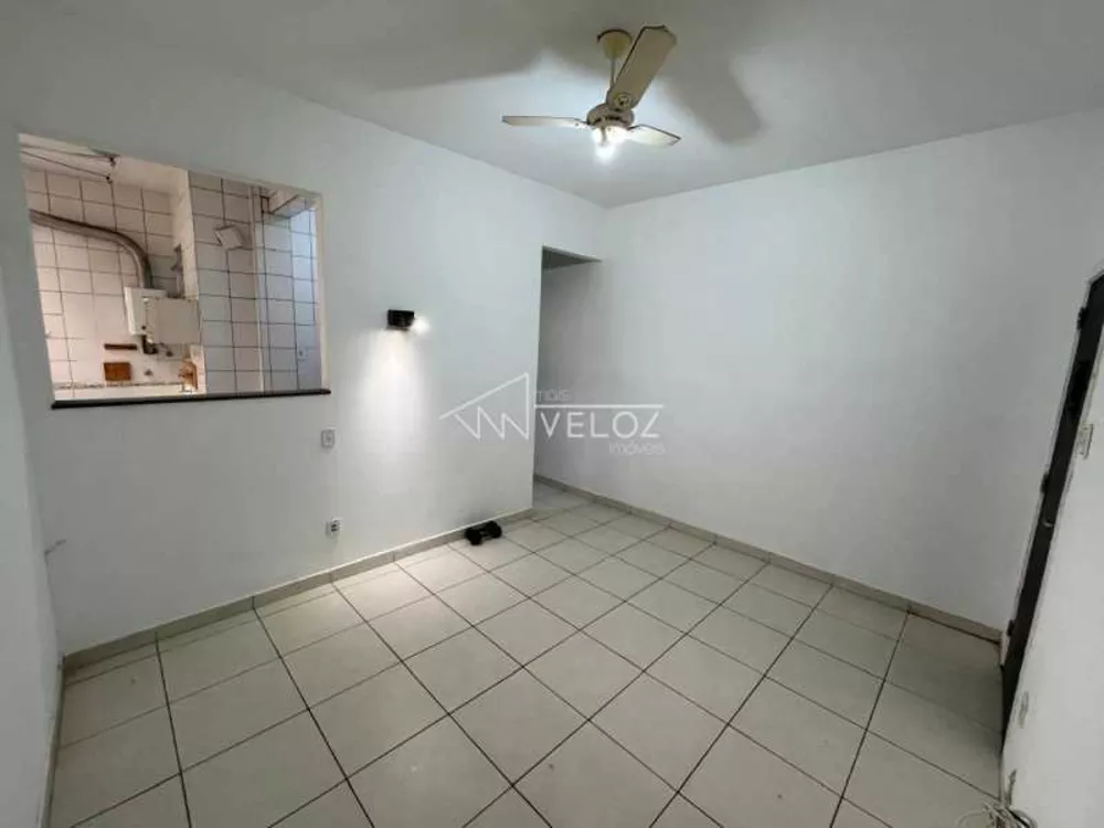 Apartamento à venda com 1 quarto, 42m² - Foto 3