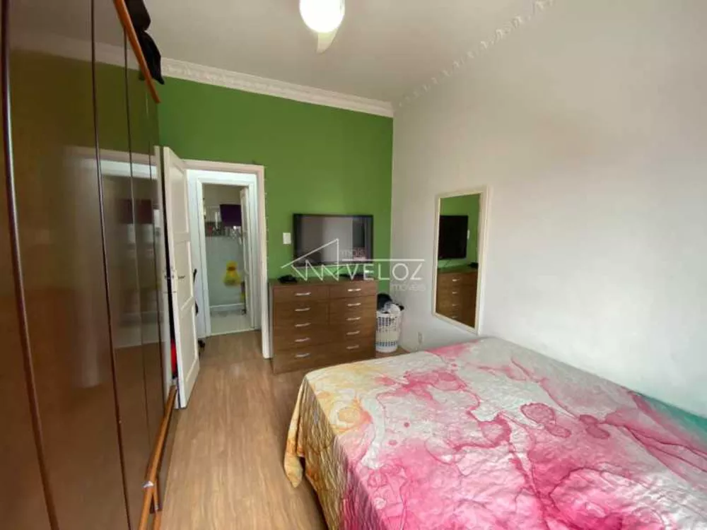 Apartamento à venda com 2 quartos, 62m² - Foto 4