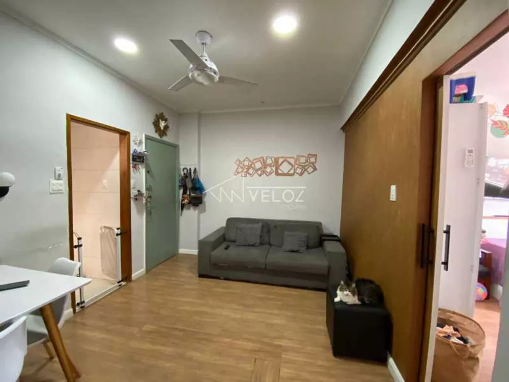 Apartamento à venda com 2 quartos, 62m² - Foto 1