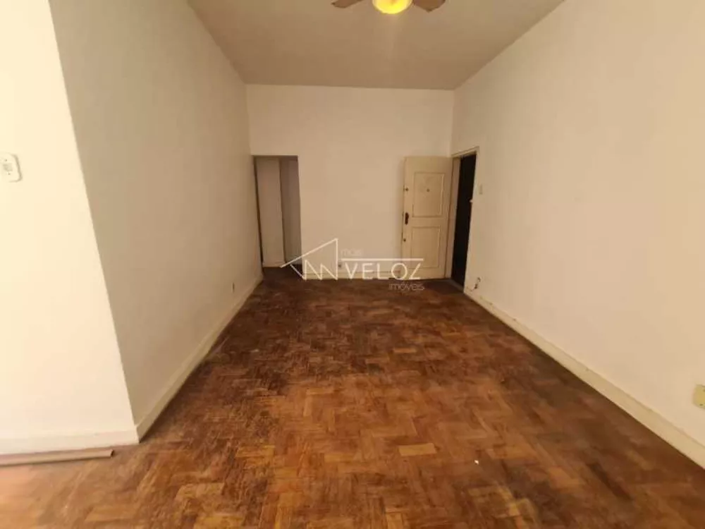 Apartamento à venda com 2 quartos, 67m² - Foto 1