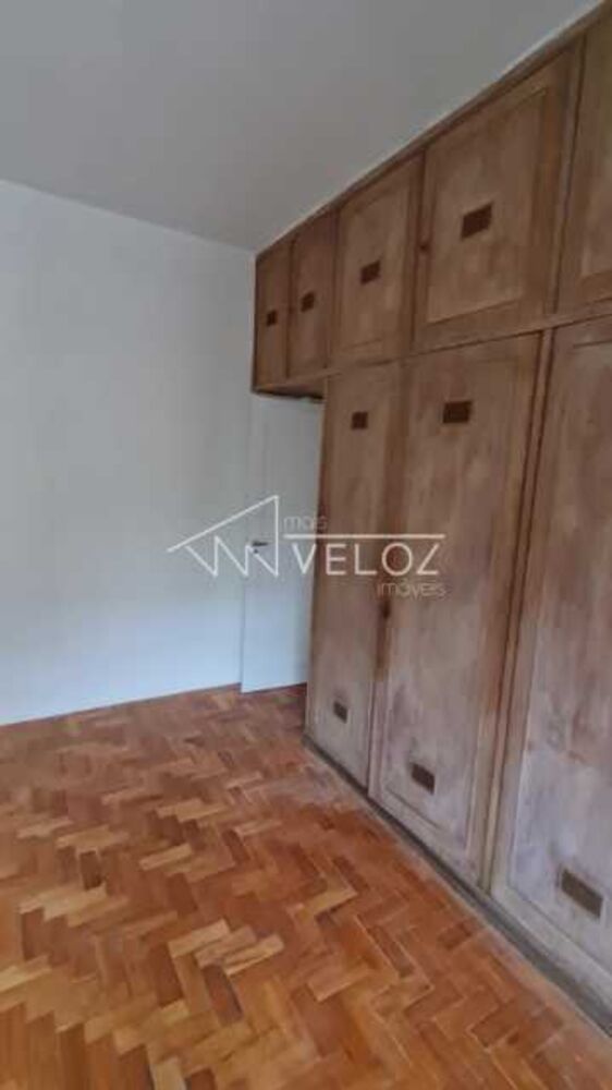 Apartamento à venda com 3 quartos, 120m² - Foto 2