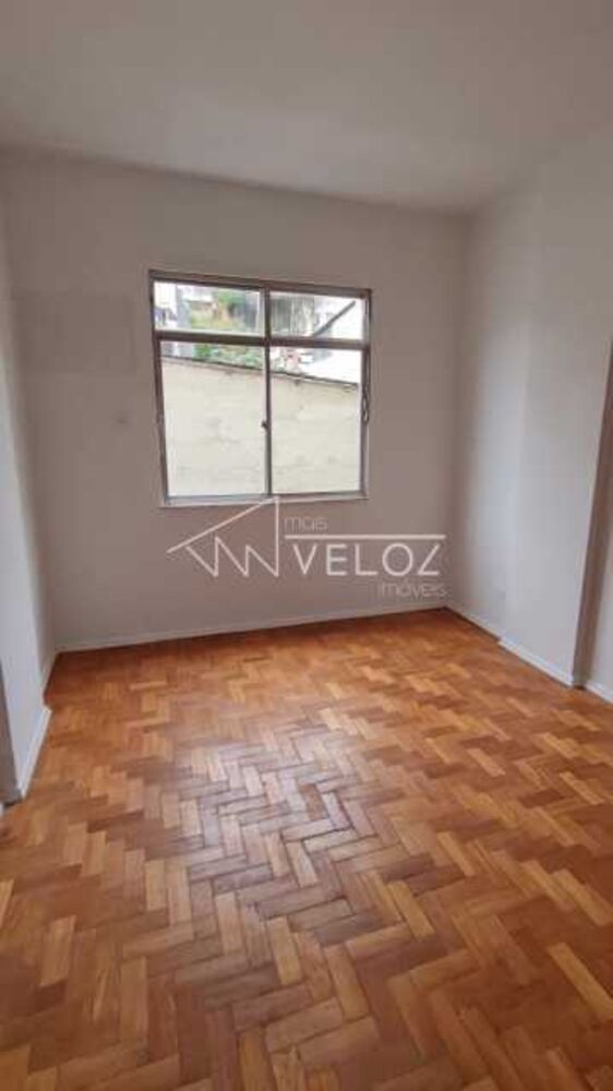 Apartamento à venda com 3 quartos, 120m² - Foto 3
