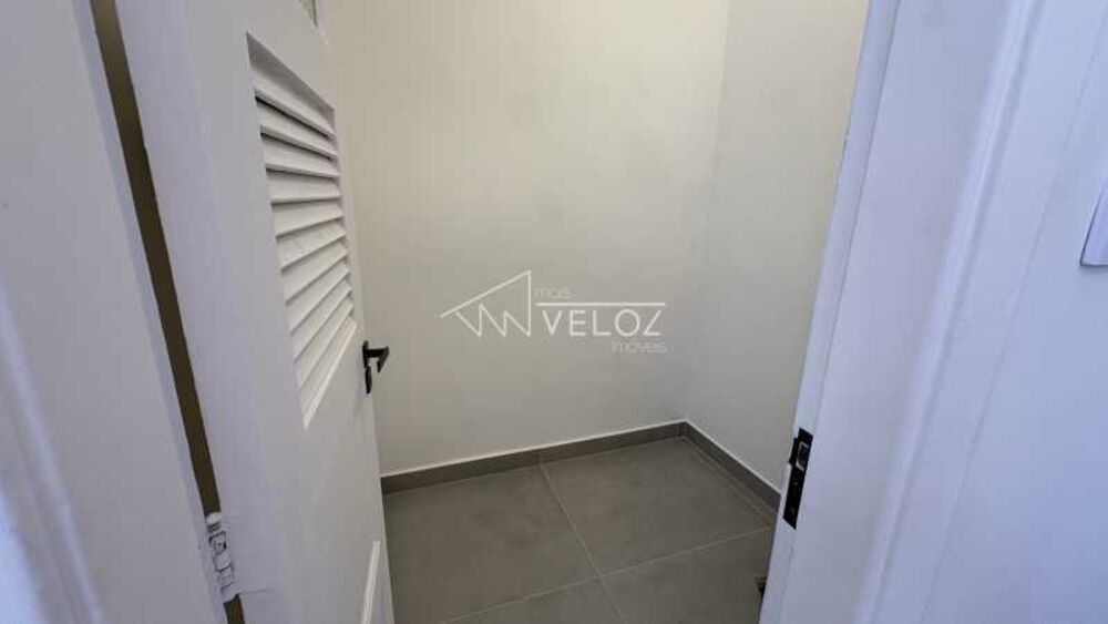 Apartamento à venda com 3 quartos, 131m² - Foto 3