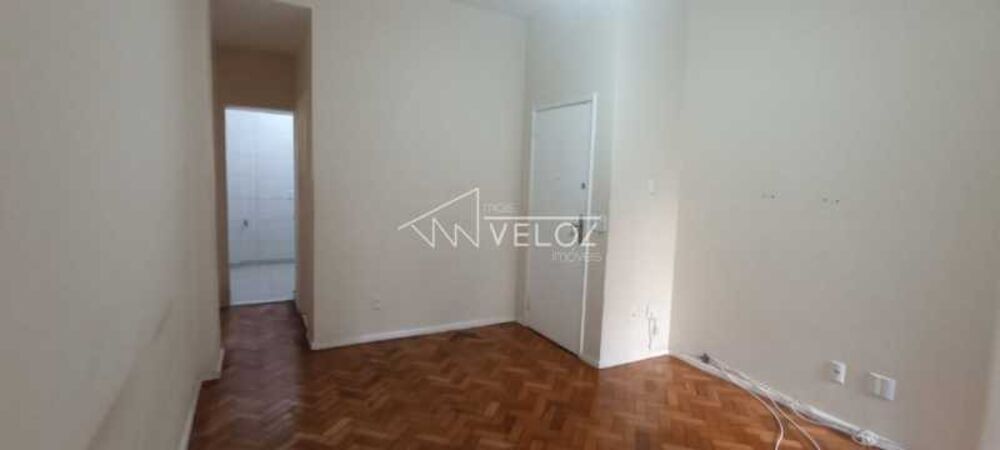 Apartamento à venda com 1 quarto, 36m² - Foto 1