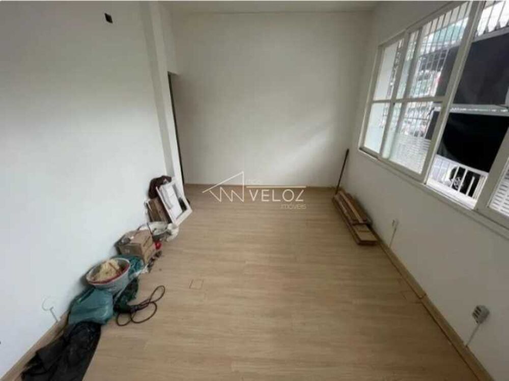 Apartamento à venda com 2 quartos, 59m² - Foto 2
