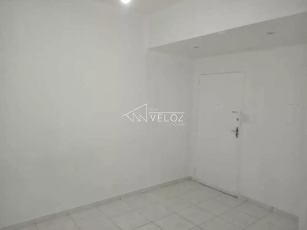 Apartamento à venda com 1 quarto, 40m² - Foto 3