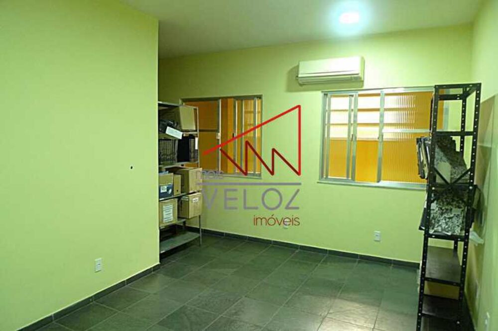 Casa Comercial à venda com 8 quartos, 114m² - Foto 4