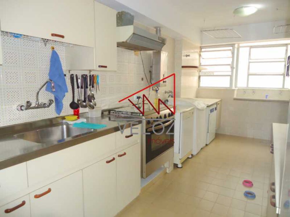 Apartamento à venda com 3 quartos, 230m² - Foto 2