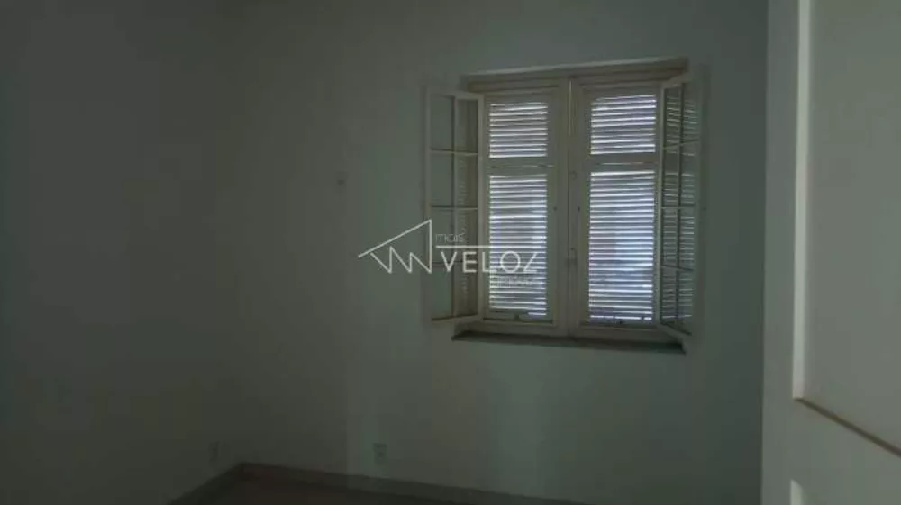 Apartamento à venda com 3 quartos, 95m² - Foto 3