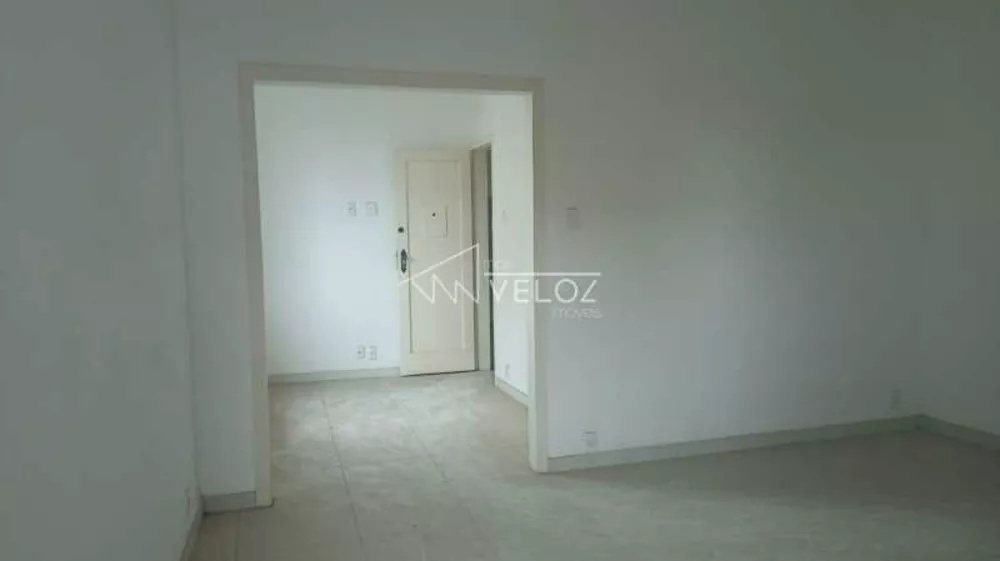 Apartamento à venda com 3 quartos, 95m² - Foto 1