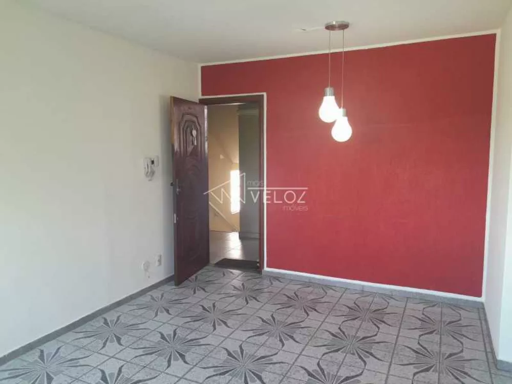 Apartamento à venda com 3 quartos, 74m² - Foto 4