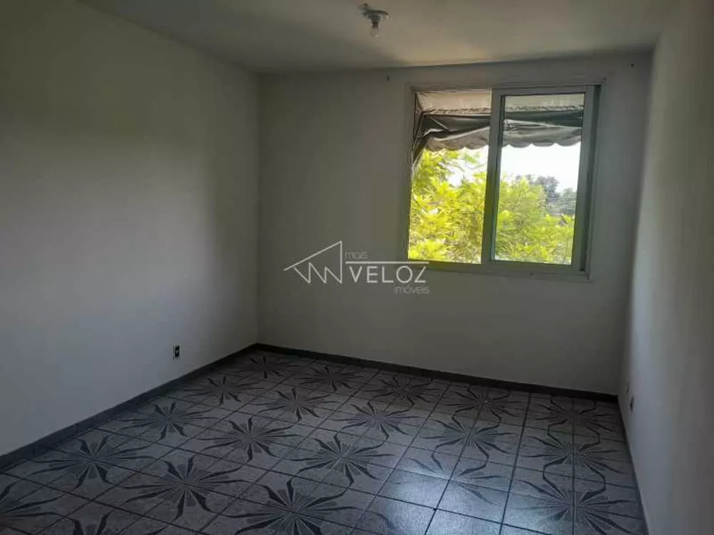 Apartamento à venda com 3 quartos, 74m² - Foto 1