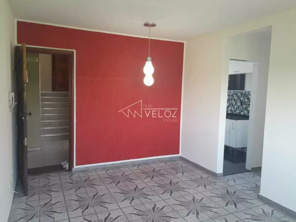 Apartamento à venda com 3 quartos, 74m² - Foto 3