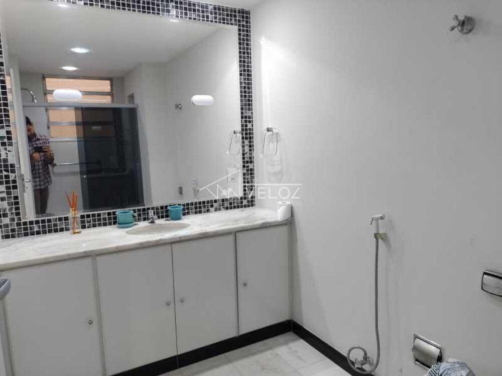 Cobertura à venda com 3 quartos, 250m² - Foto 4