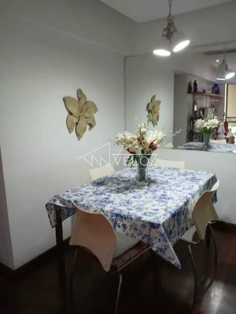 Apartamento à venda com 3 quartos, 75m² - Foto 2