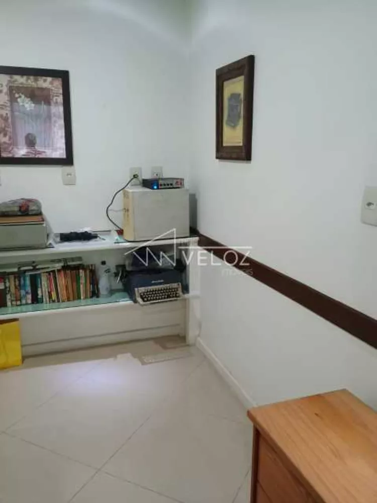 Apartamento à venda com 1 quarto, 32m² - Foto 2