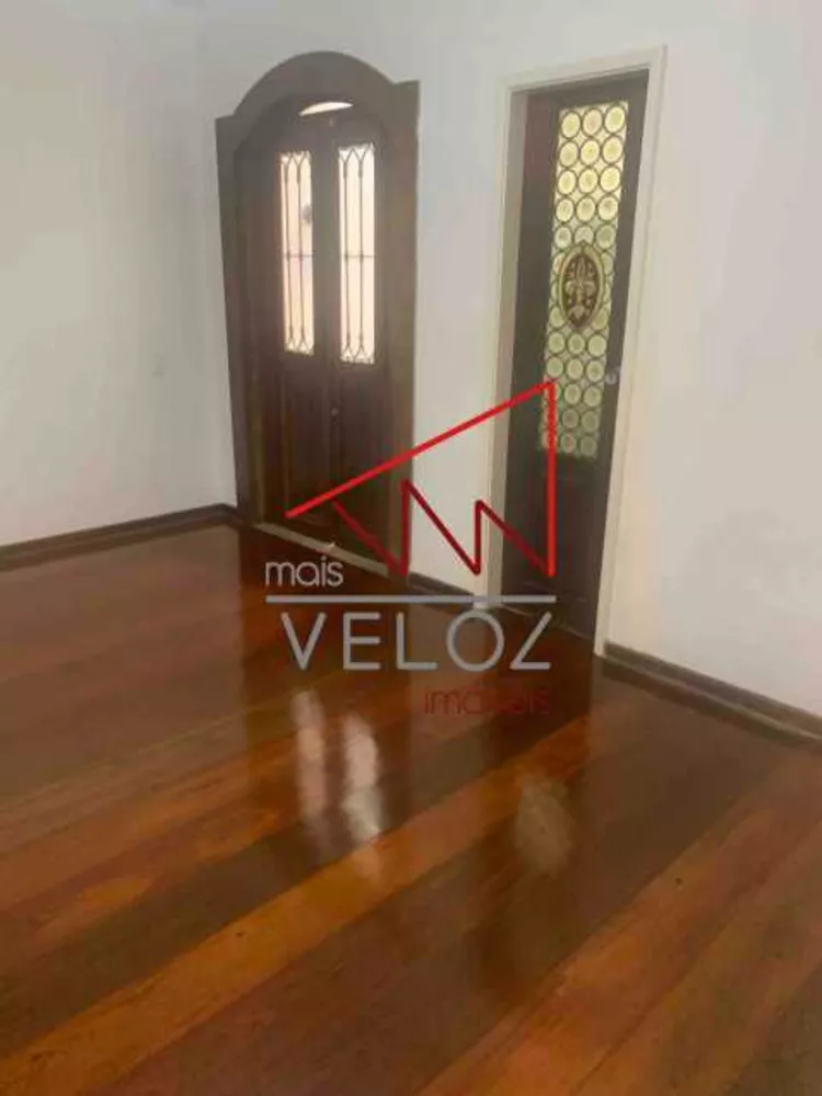 Casa à venda com 4 quartos, 280m² - Foto 2