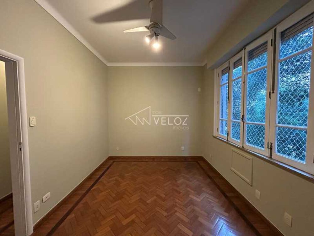 Apartamento à venda com 3 quartos, 147m² - Foto 6