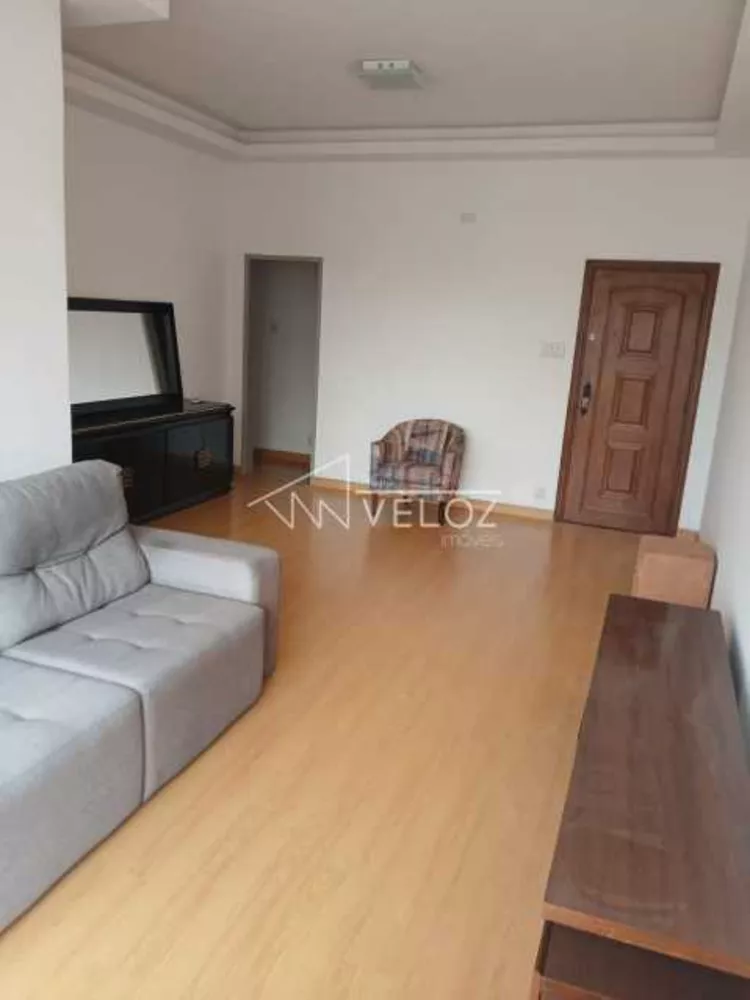 Apartamento à venda com 3 quartos, 100m² - Foto 1