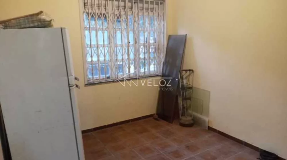 Apartamento à venda com 2 quartos, 61m² - Foto 1