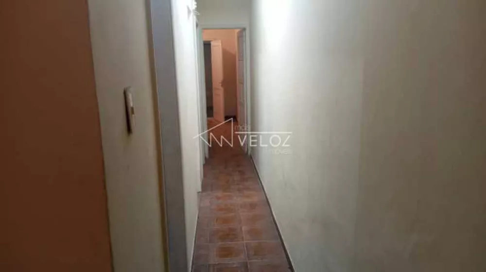 Apartamento à venda com 2 quartos, 61m² - Foto 3