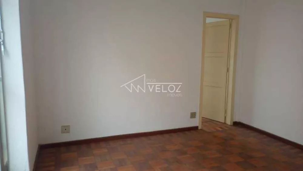 Apartamento à venda com 3 quartos, 95m² - Foto 1