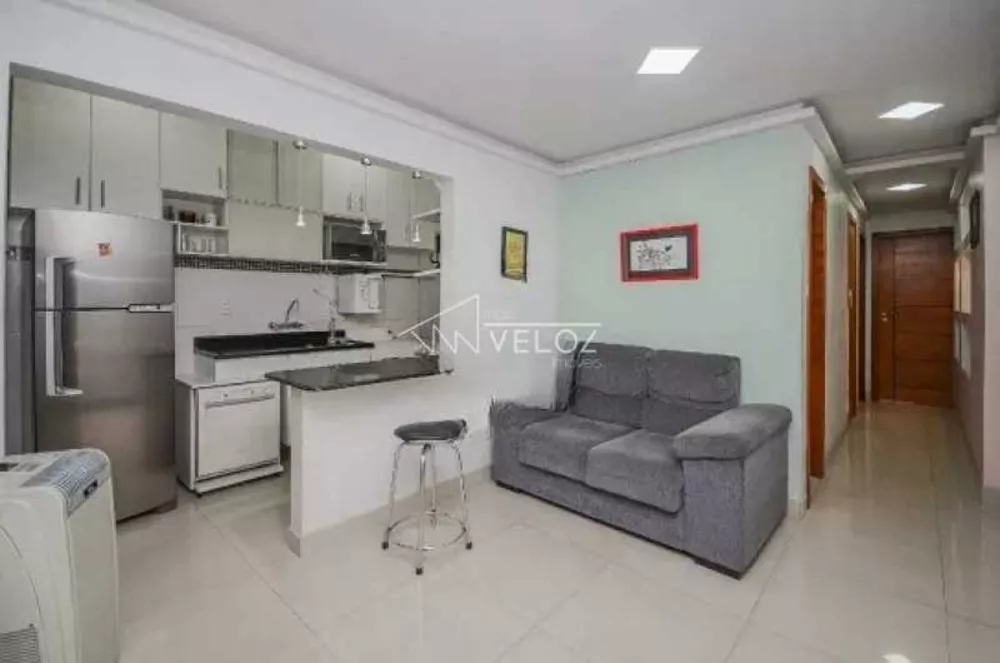 Apartamento à venda com 2 quartos, 62m² - Foto 1