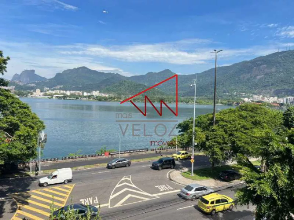 Apartamento à venda com 4 quartos, 223m² - Foto 1