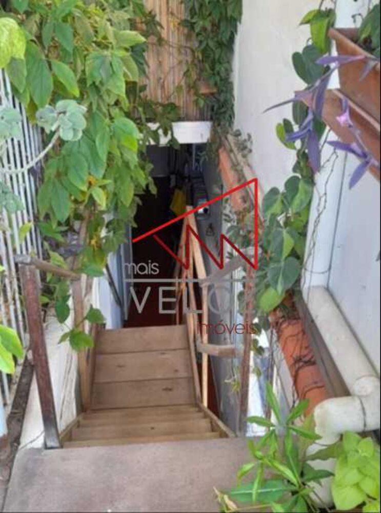 Casa à venda com 2 quartos, 80m² - Foto 2