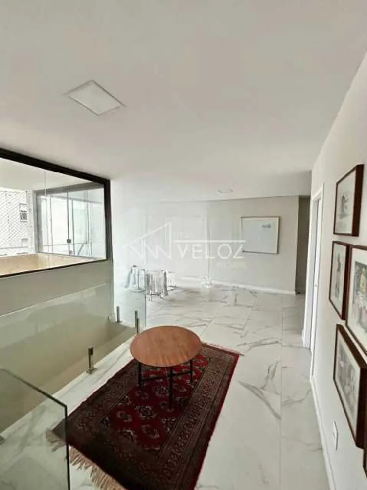 Cobertura, 3 quartos, 222 m² - Foto 2