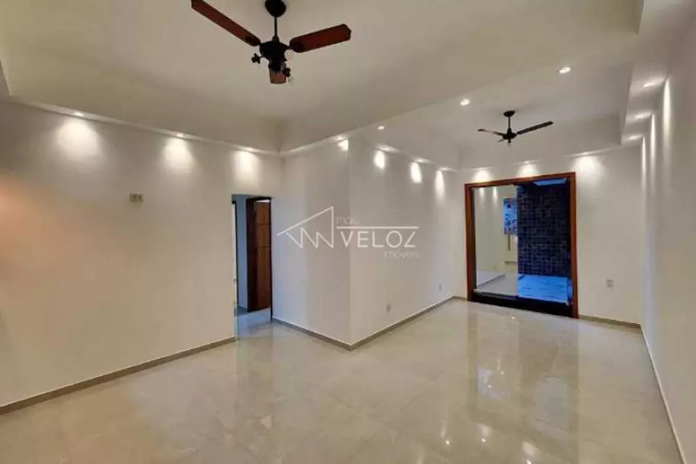 Apartamento à venda com 2 quartos, 80m² - Foto 1