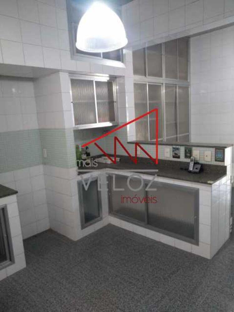 Apartamento à venda com 3 quartos, 270m² - Foto 2