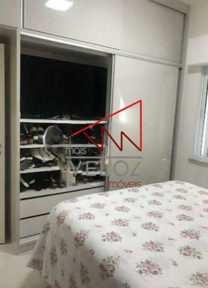Apartamento à venda com 2 quartos, 70m² - Foto 2