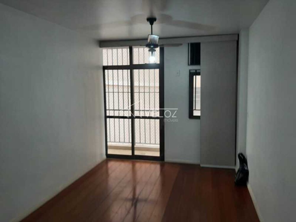 Apartamento à venda com 3 quartos, 117m² - Foto 10