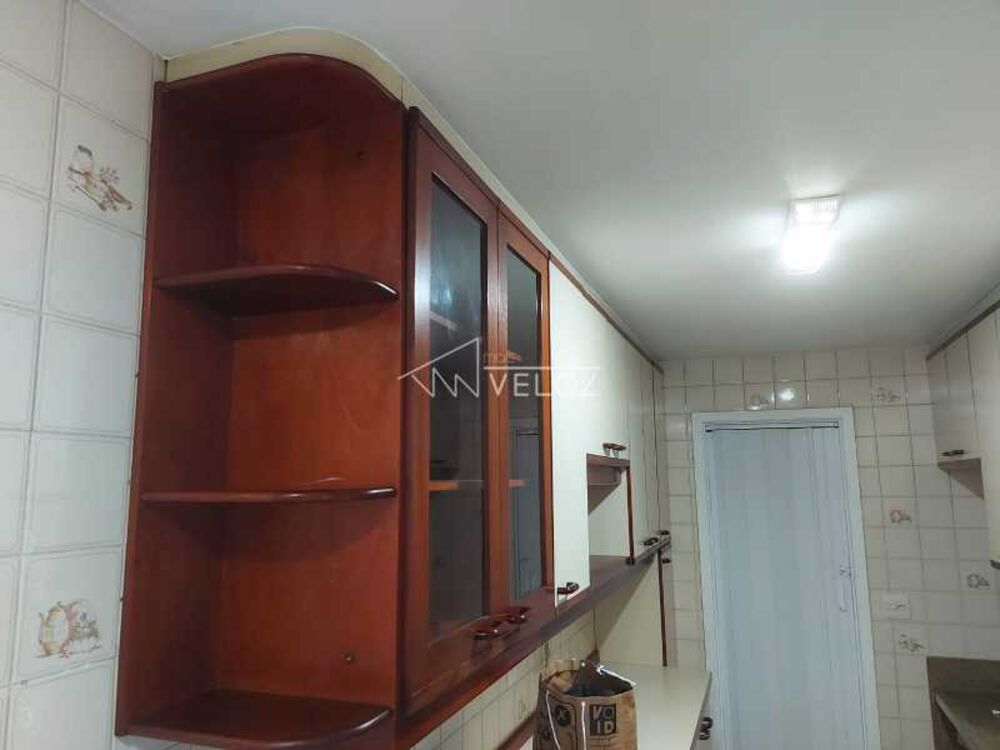 Apartamento à venda com 3 quartos, 117m² - Foto 9