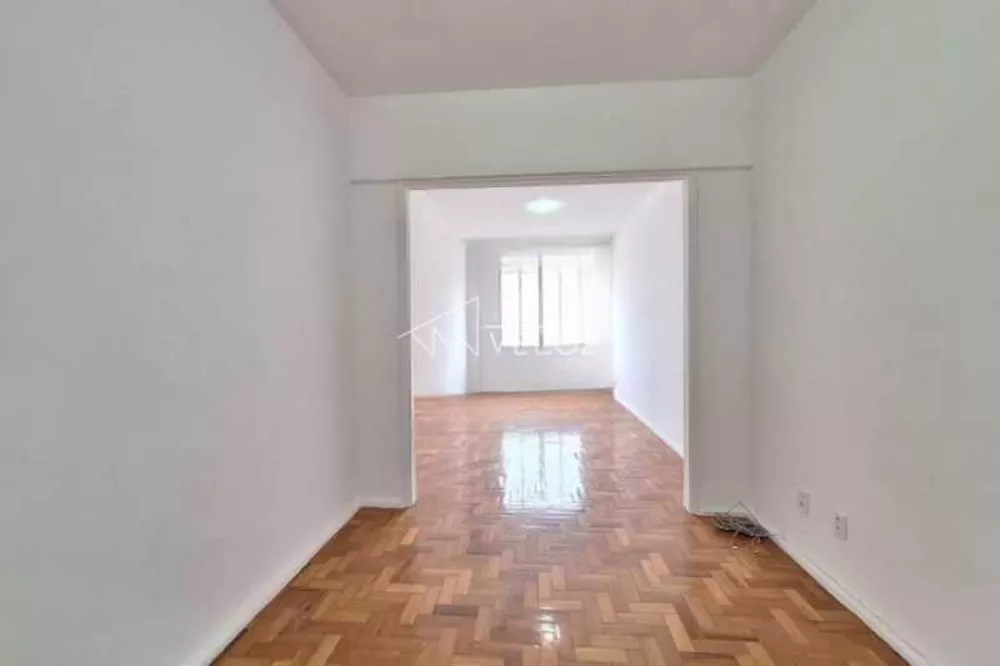 Apartamento à venda com 2 quartos, 77m² - Foto 3