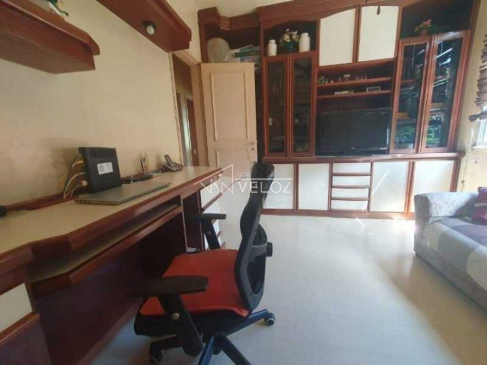 Apartamento à venda com 4 quartos, 133m² - Foto 2