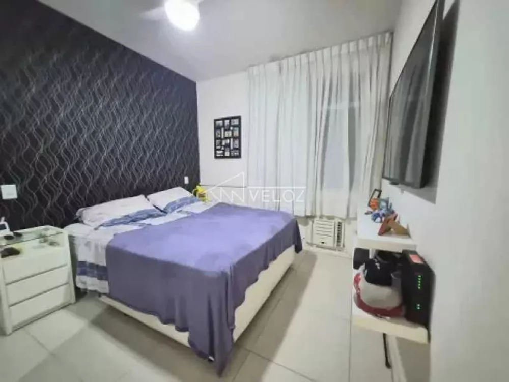 Apartamento à venda com 2 quartos, 72m² - Foto 4