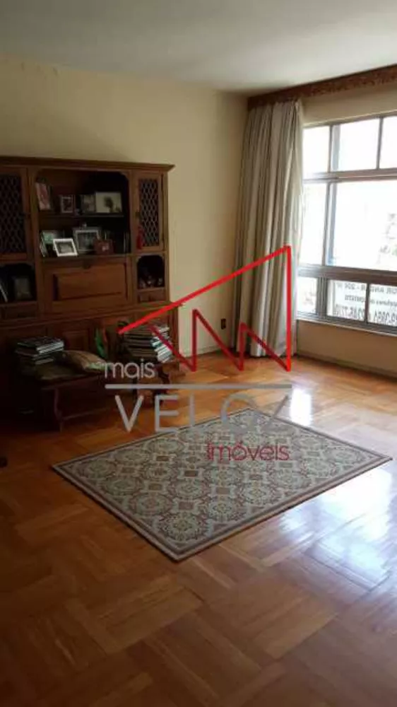 Apartamento à venda com 3 quartos, 210m² - Foto 1