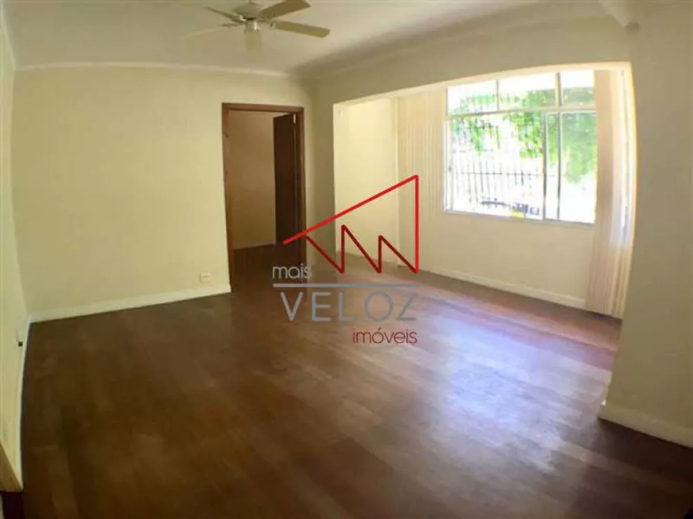 Apartamento à venda com 3 quartos, 136m² - Foto 1