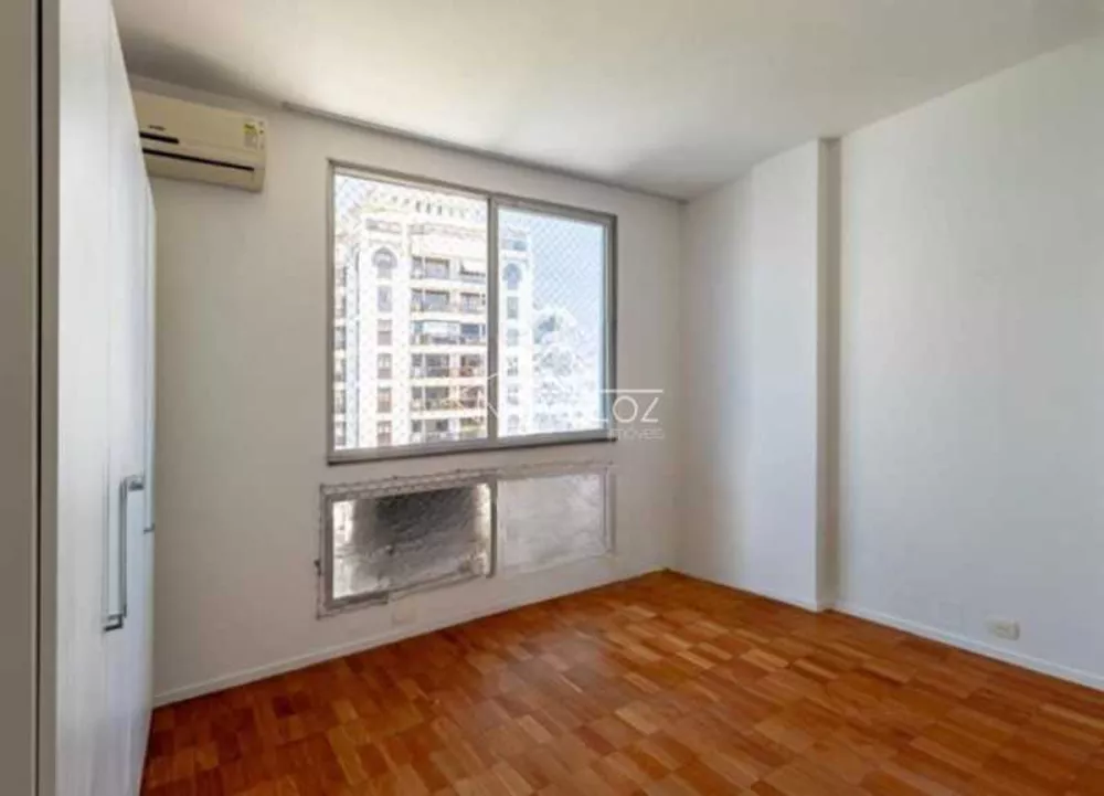 Apartamento à venda com 3 quartos, 117m² - Foto 2