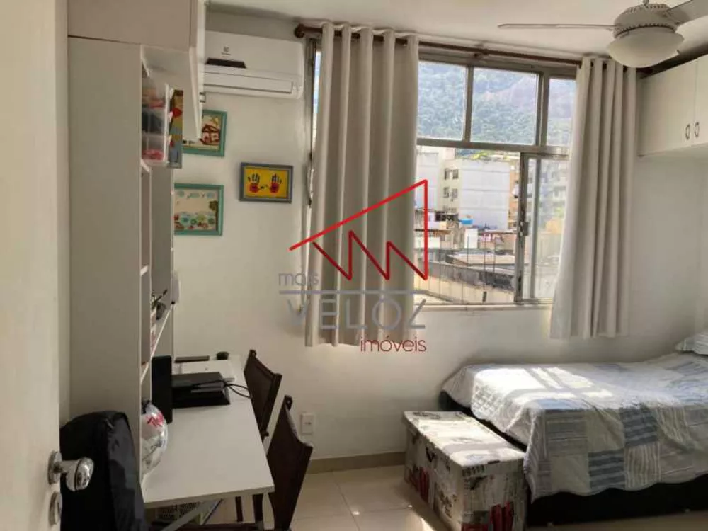 Apartamento à venda com 2 quartos, 27m² - Foto 4