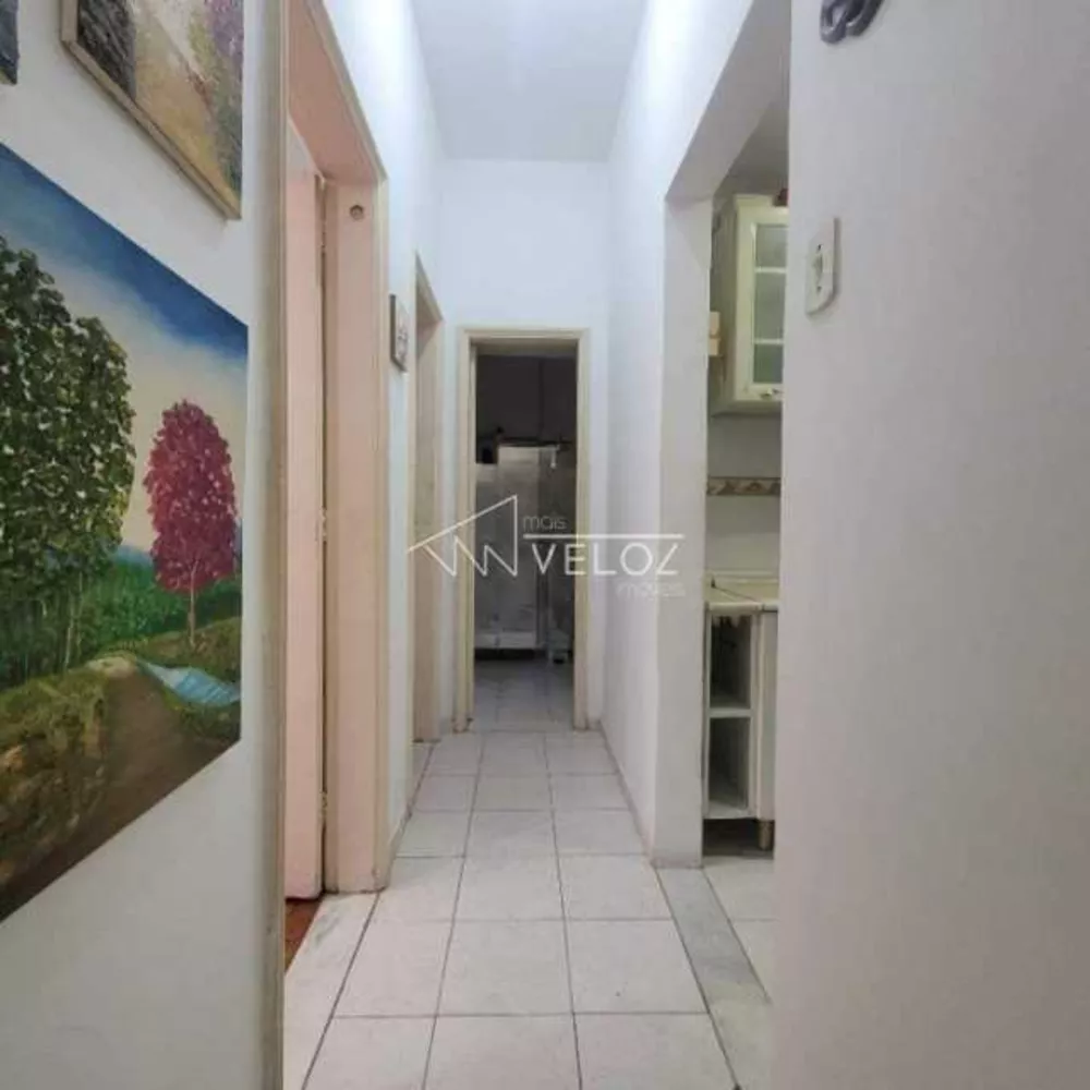 Apartamento à venda com 2 quartos, 65m² - Foto 2