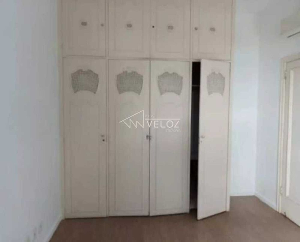 Apartamento à venda com 3 quartos, 118m² - Foto 2