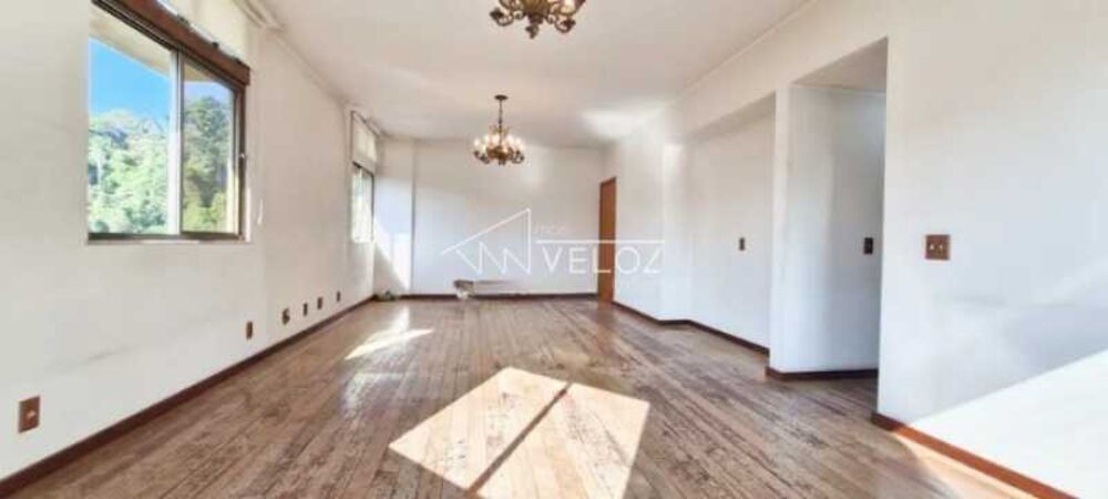 Apartamento à venda com 3 quartos, 121m² - Foto 1