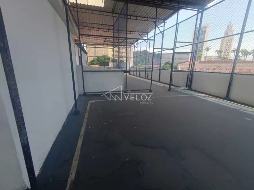 Apartamento à venda com 26 quartos, 1209m² - Foto 3